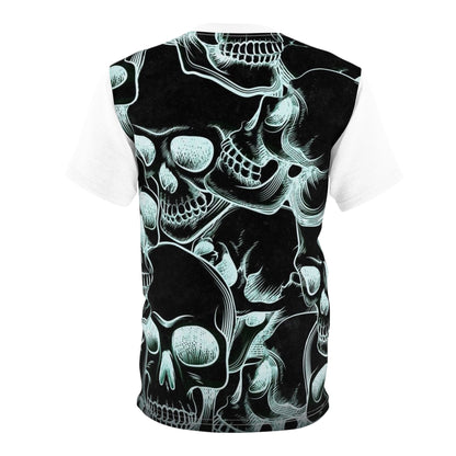 “Skull Phantom” T-shirt: The Mysterious and Bold Style.