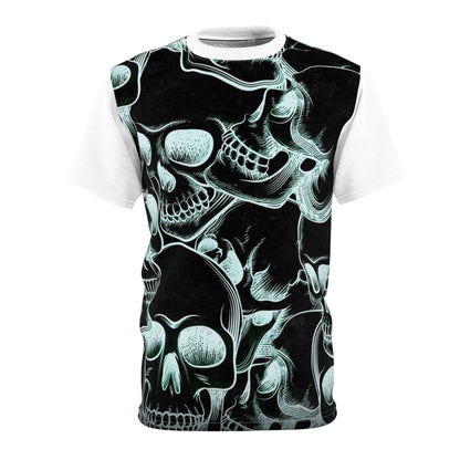 “Skull Phantom” T-shirt: The Mysterious and Bold Style.