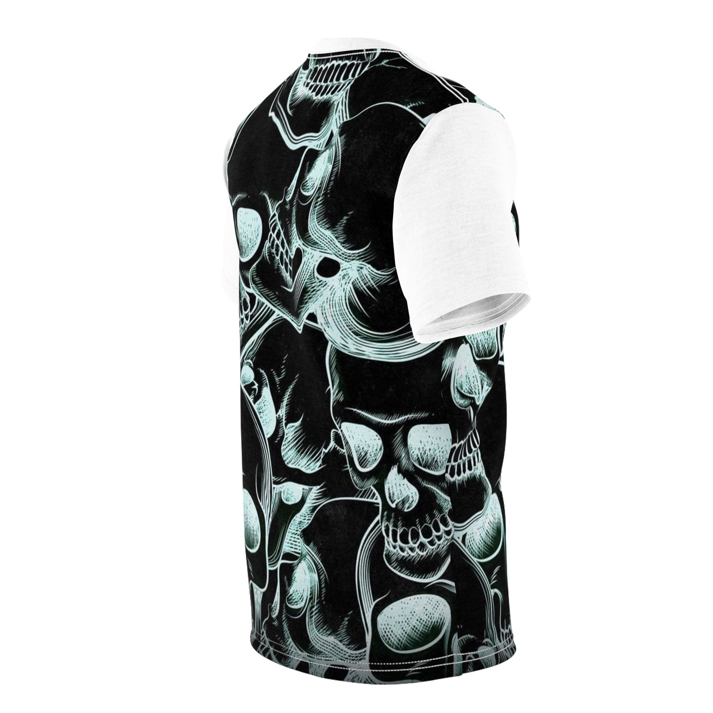 “Skull Phantom” T-shirt: The Mysterious and Bold Style.